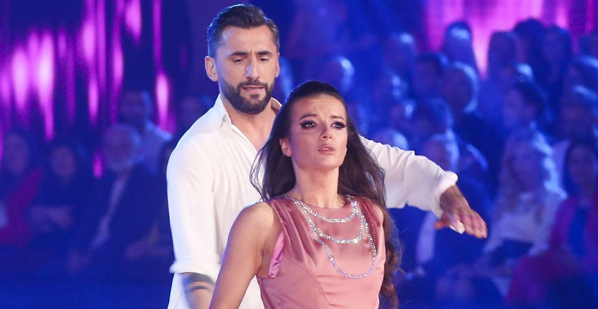 Natalia Janoszek odpadła w ćwierćfinale "Tańca z gwiazdami". Nie tylko to jednak przybiło aktorkę. Janoszek wyznała, że jest pogrążona w żałobie  
