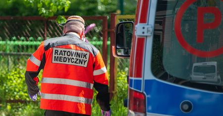 Dramat na przyjęciu urodzinowym. Dwulatek z dziurą w brzuchu