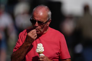 Lody dla ochłody w czasie upałów. Sanepid ostrzega, co może być w środku
