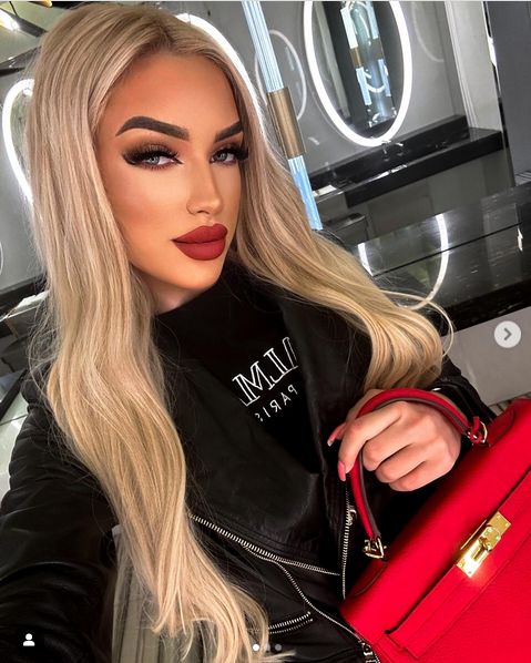 Caroline Derpienski kpi z Anety Glam