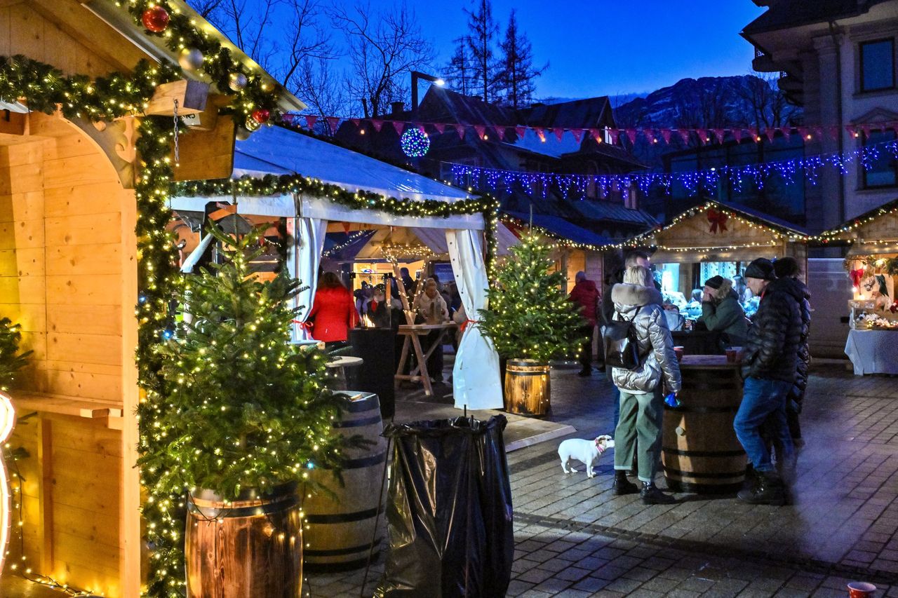 Świąteczny Jarmark na pl. Niepodległości w Zakopanem