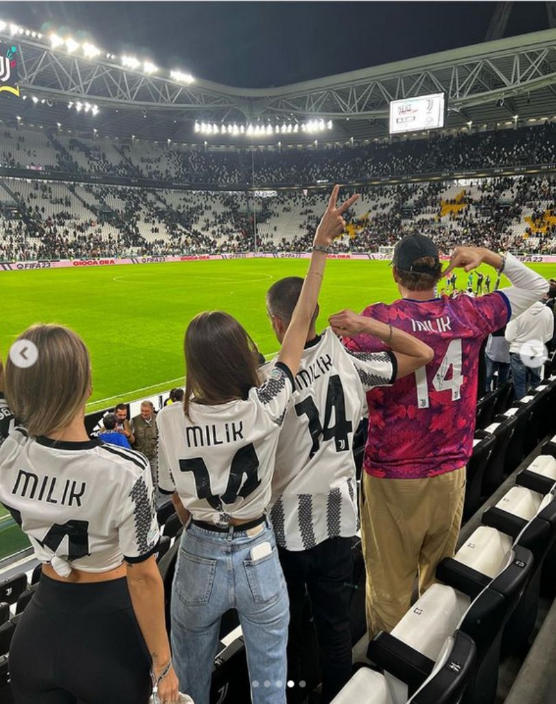 Marina Łuczenko i Agata Sieramska kibicują partnerom na meczu Juventusu
