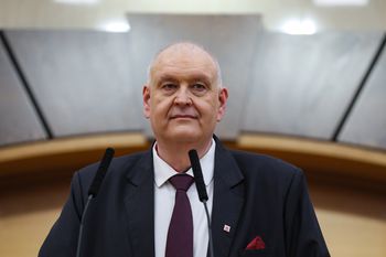 Dwoje urzędników TK z zarzutami. Jest ruch Święczkowskiego