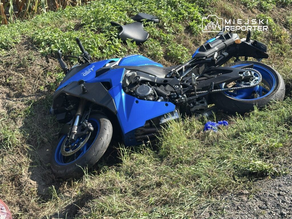 Gołaszew: Motocyklista podczas wyprzedzania zjechał do rowu. W akcji śmigłowiec LPR