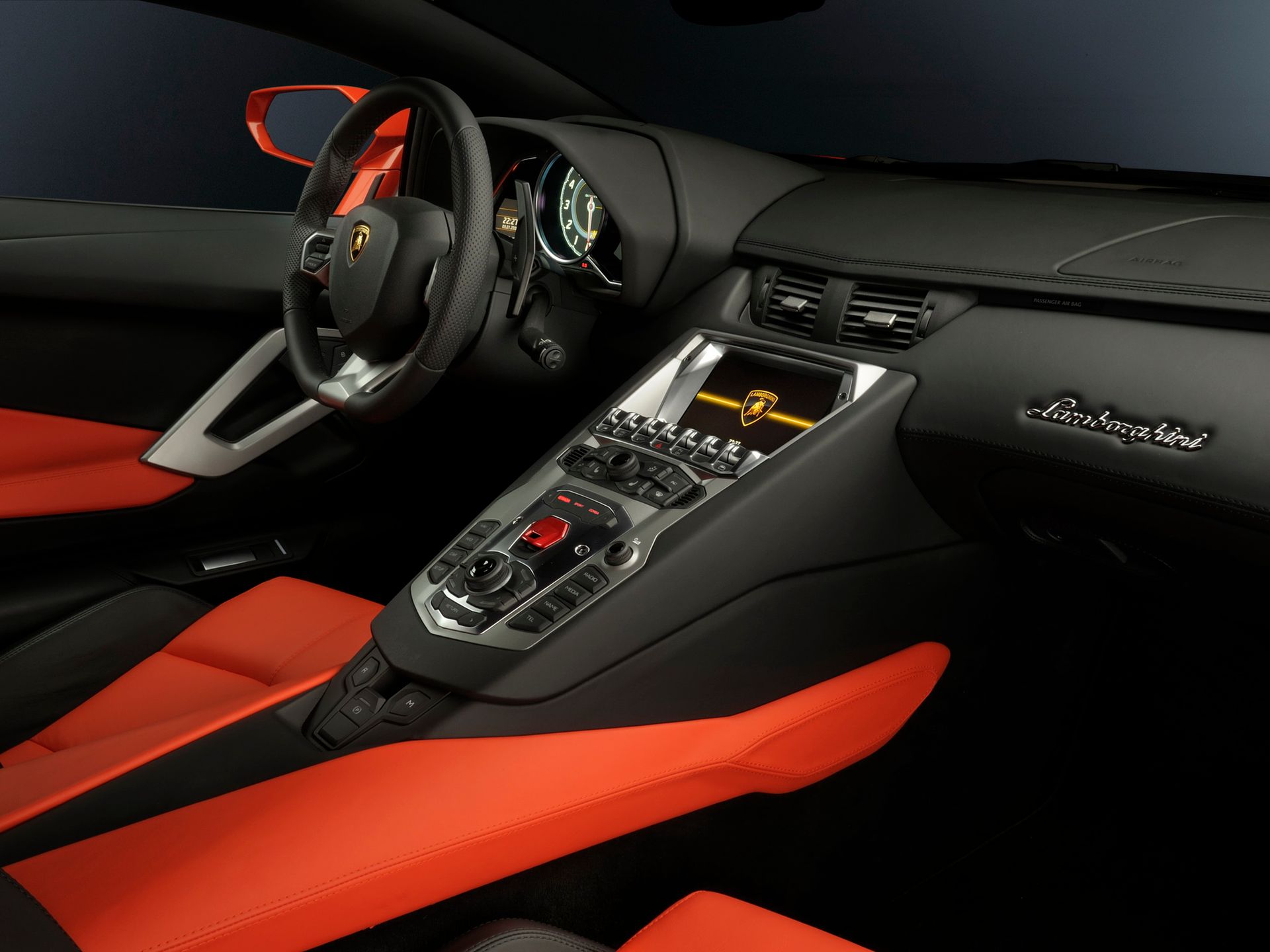 Lamborghini Aventador 6