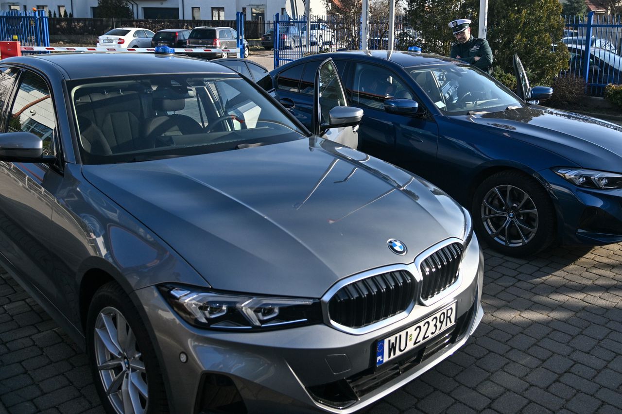 Na potrzeby Centrum Automatycznego Nadzoru nad Ruchem Drogowym kupiono 33 samochody marki BMW