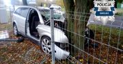 Zaborówek: Tragiczny wypadek. Dwie osoby zginęły po uderzeniu auta w drzewo