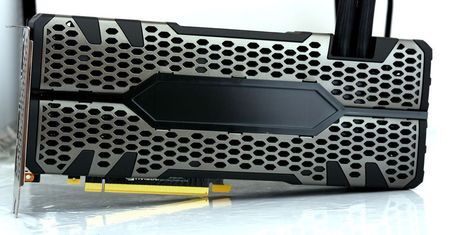 GeForce RTX 2070 SUPER z chłodzeniem AiO? Inno3D przygotowało wyjątkową kartę