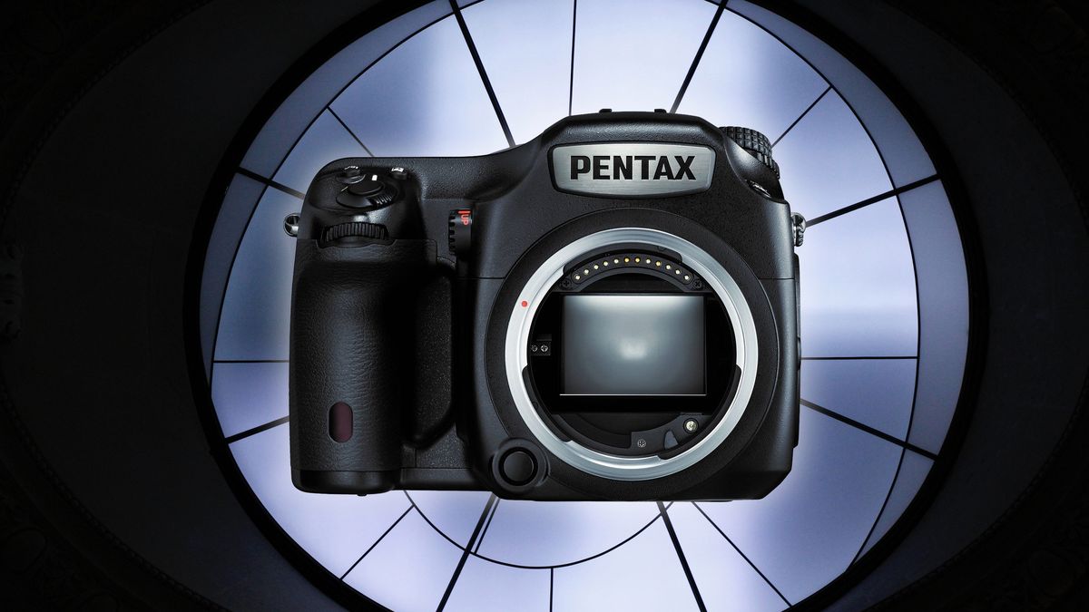 Pentax bez planów wydania bezlusterkowca. Nadchodzi koniec marki? 1