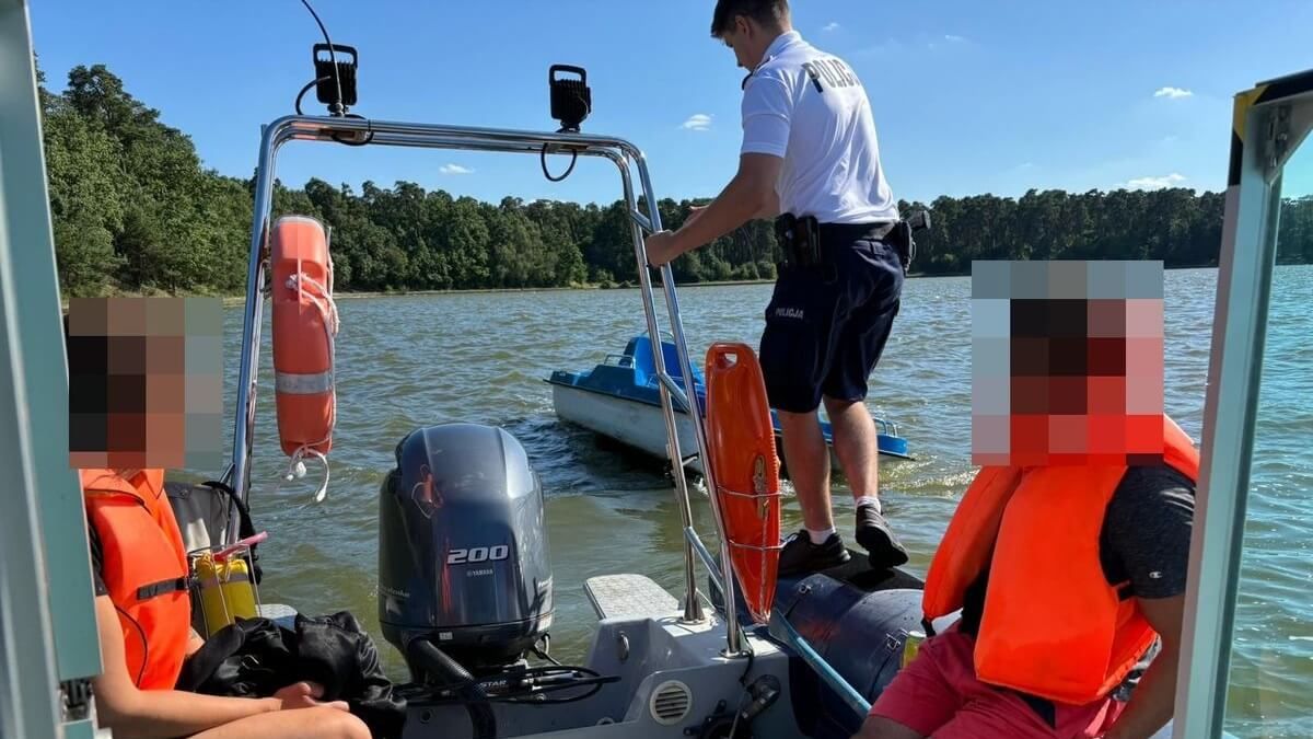 Na Zalewie Zemborzyckim rowerek nagle zaczął nabierać wody