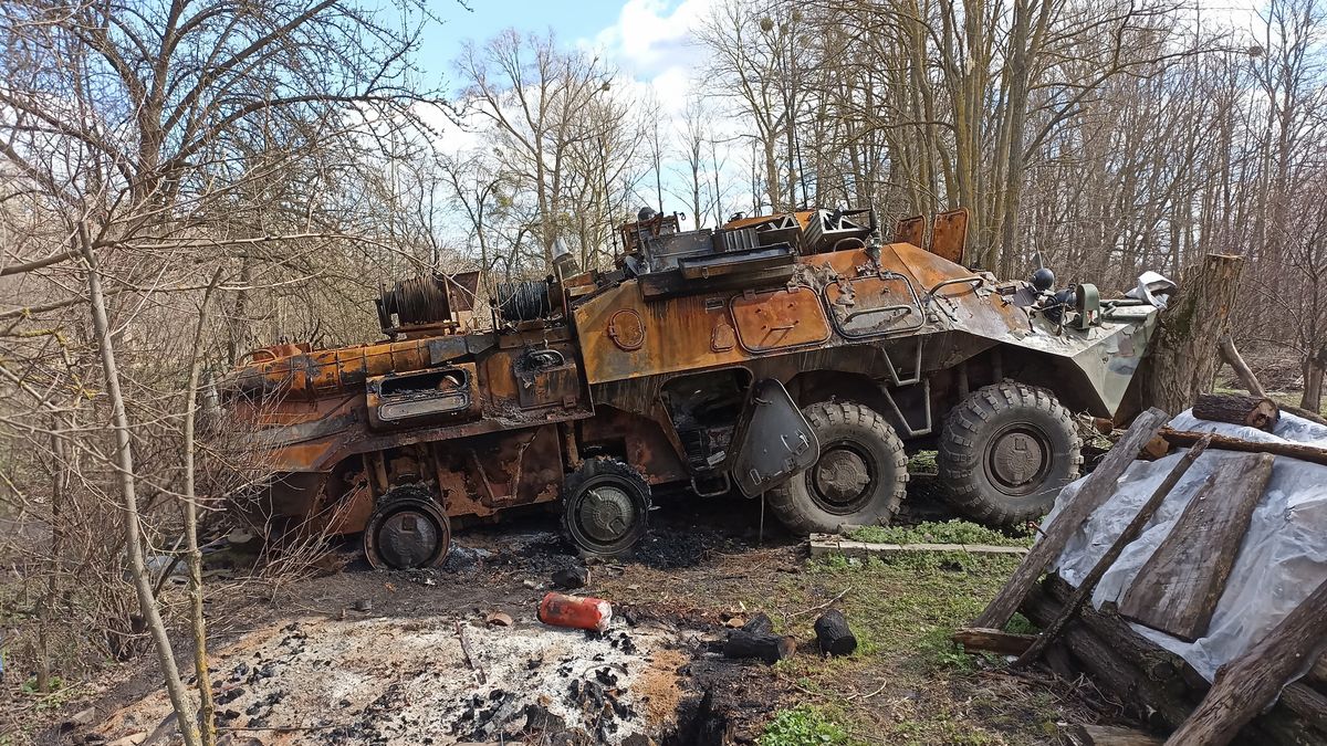 destroyed and burned military machinery armored personnel carrier
destroyed and burned military machinery armored personnel carrier
Artem Kniaz
moscow, vehicle, we did it, winner), armed, in fire, ukrainian army, russian losers