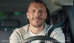 Lukas Podolski reklamuje Volkswagen Nutzfahrzeuge