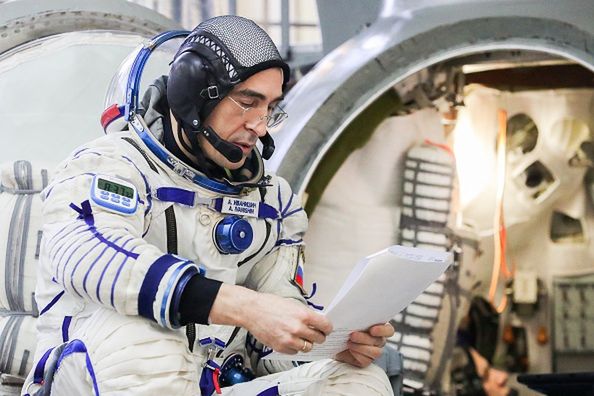 Wirtualny spacer po ISS. 