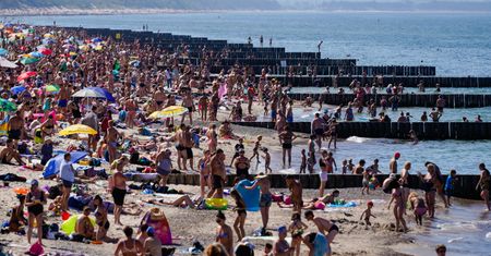 Polacy na plaży. Ratownicy załamują ręce