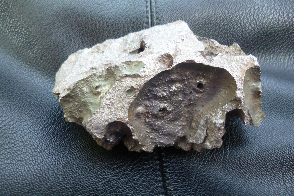 The found treasure weighs as much as 17 kilograms.