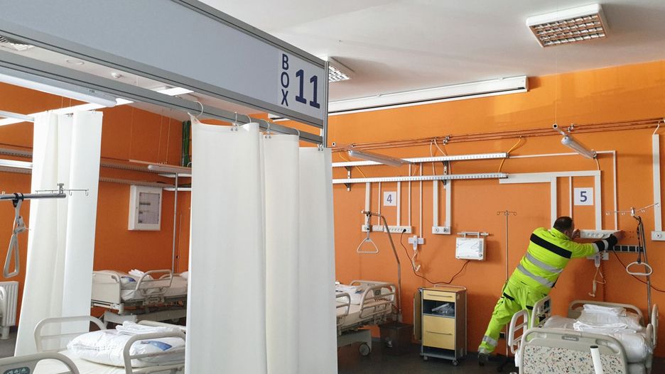 koronawirus szpital łóżko covid