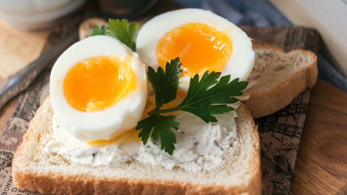 Dietetyk zjada na śniadanie 7 jajek