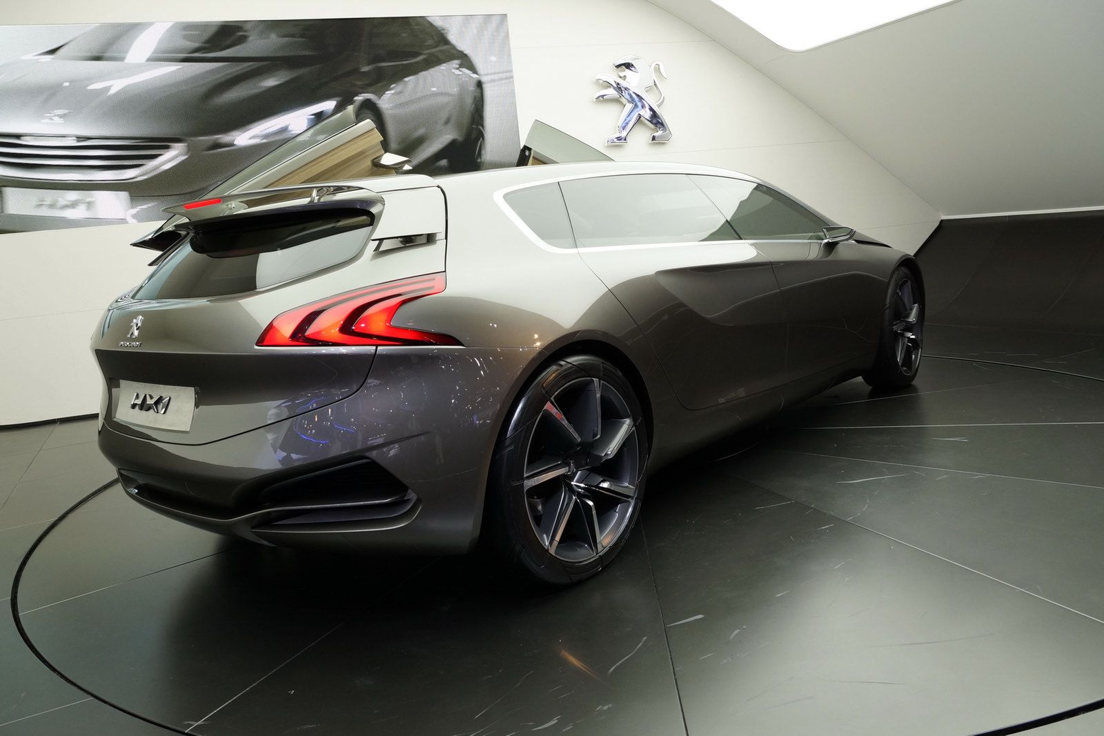 Peugeot HX1