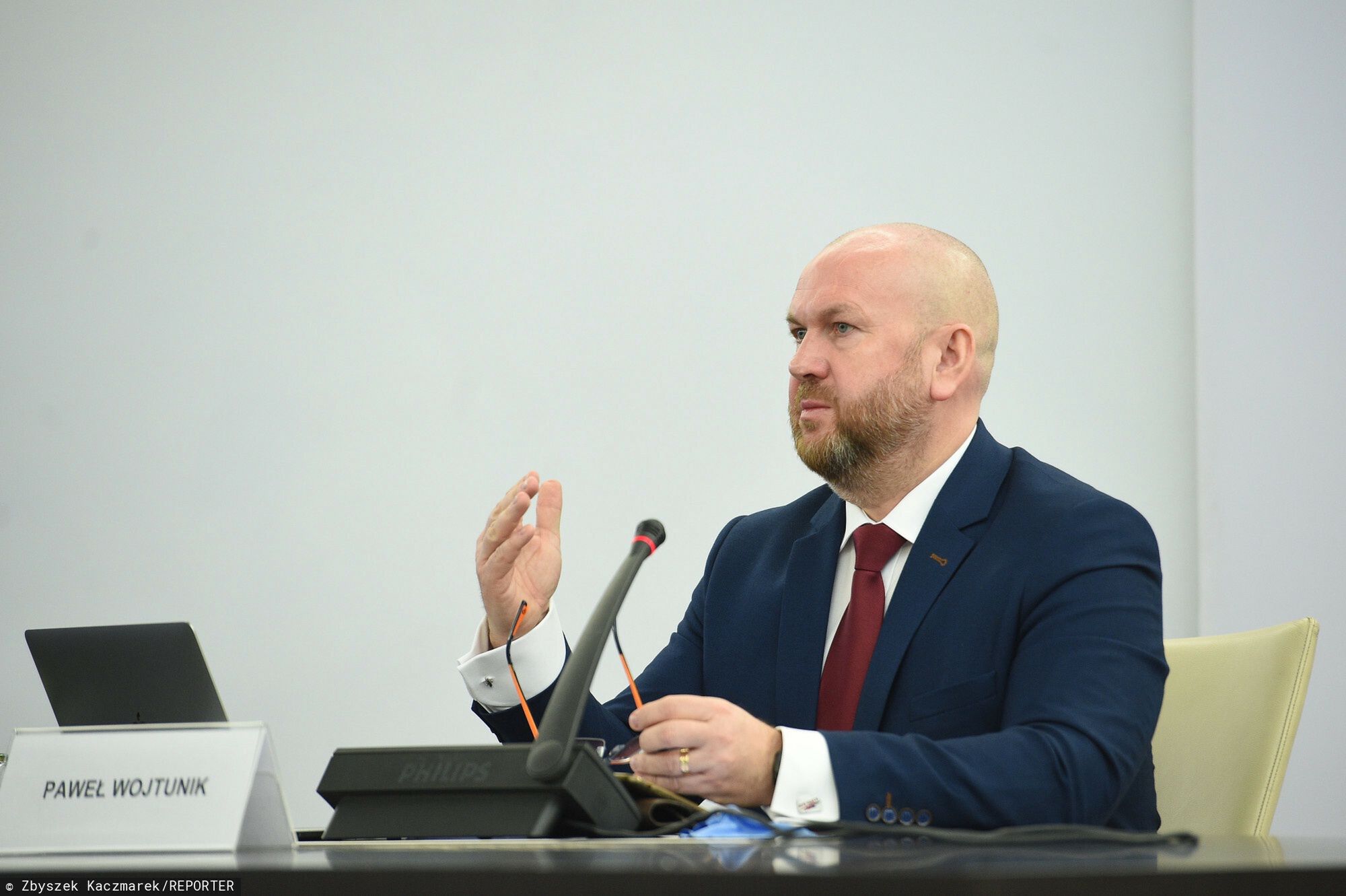 Senacka Komisja w sprawie Pegasusa15.02.2022 Warszawa Senat Posiedzenie Nadzwyczajnej  Komisji do spraw wyjasnienia przypadkow nielegalnej inwigilacji  fot. Zbyszek Kaczmarek/REPORTER
n/z: Pawel WojtunikZbyszek Kaczmarek/REPORTER