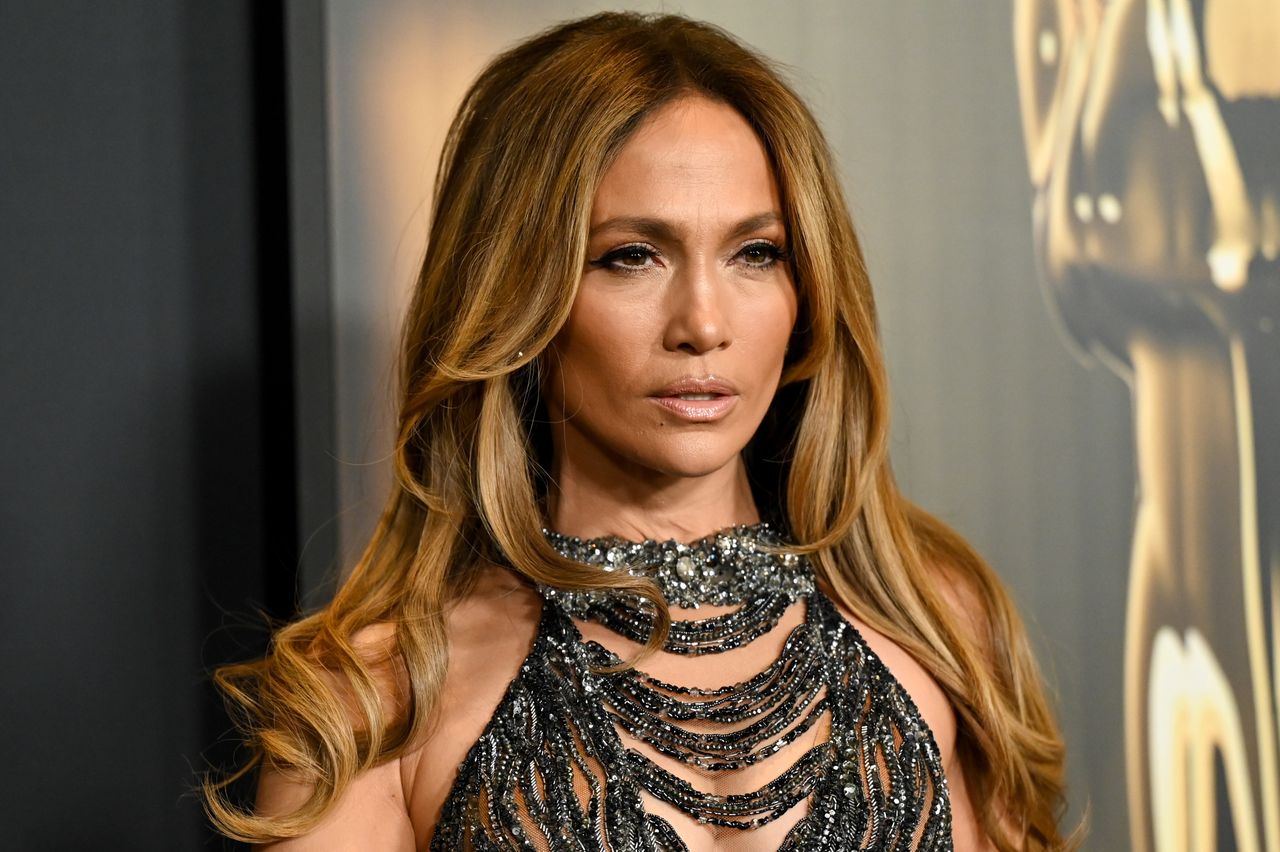 Jennifer Lopez deftly handles age comment at a press event