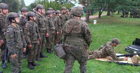 Do zarobienia prawie 6 tys. zł. Ruszył nabór na ćwiczenia "Wakacje z wojskiem"
