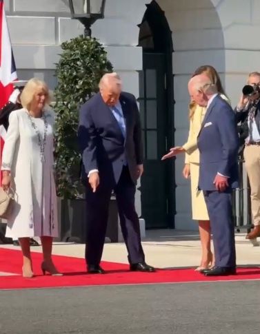 Drobna wpadka królowej Camilli 