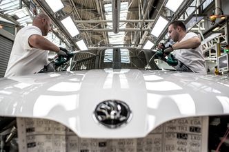 Škoda wznawia produkcję. Musi sobie radzić bez obcokrajowców