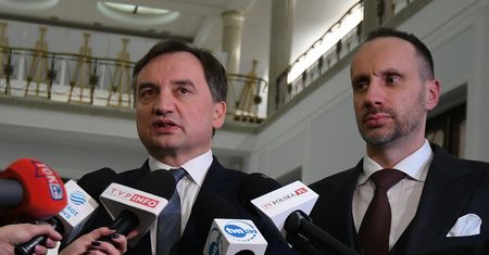Cios w ludzi Ziobry. "Próba obejścia PiS"
