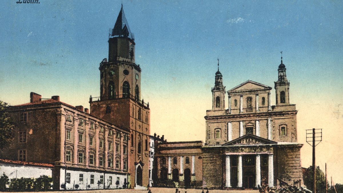 Widok na Archikatedrę. Pocztówka z ok. 1915 roku.