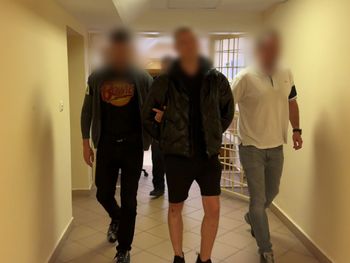 Zamieszczał ogłoszenia o sprzedaży narkotyków w Internecie