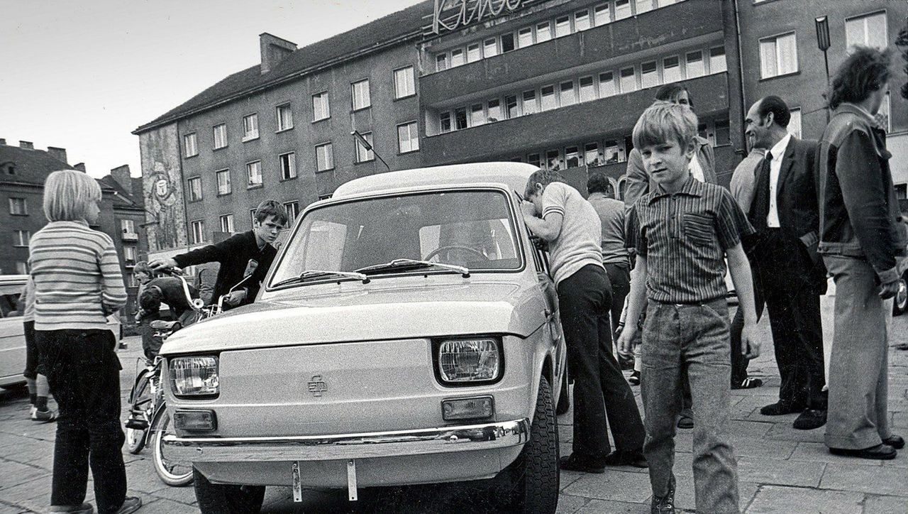 Kiedyś tym autem cała rodzina jeździła na wakacje. 50 lat temu w Tychach z linii montażowej zjechał pierwszy fiat 126 p