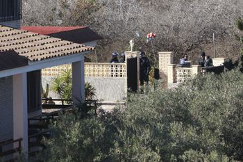 Oblężenie budynku w Hiszpanii. Nowe informacje na temat zbrodni Polaków