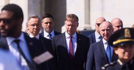 "Tuskowi się coś pomyliło". Ostre słowa z otoczenia Dudy