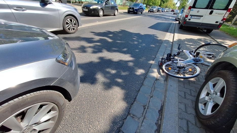 Funkcjonariusze ruchu drogowego przypominają, że rowerzyści, podobnie jak piesi, należą do niechronionych uczestników ruchu. Oznacza to, że w zderzeniu z samochodem są szczególnie narażeni na poważne obrażenia