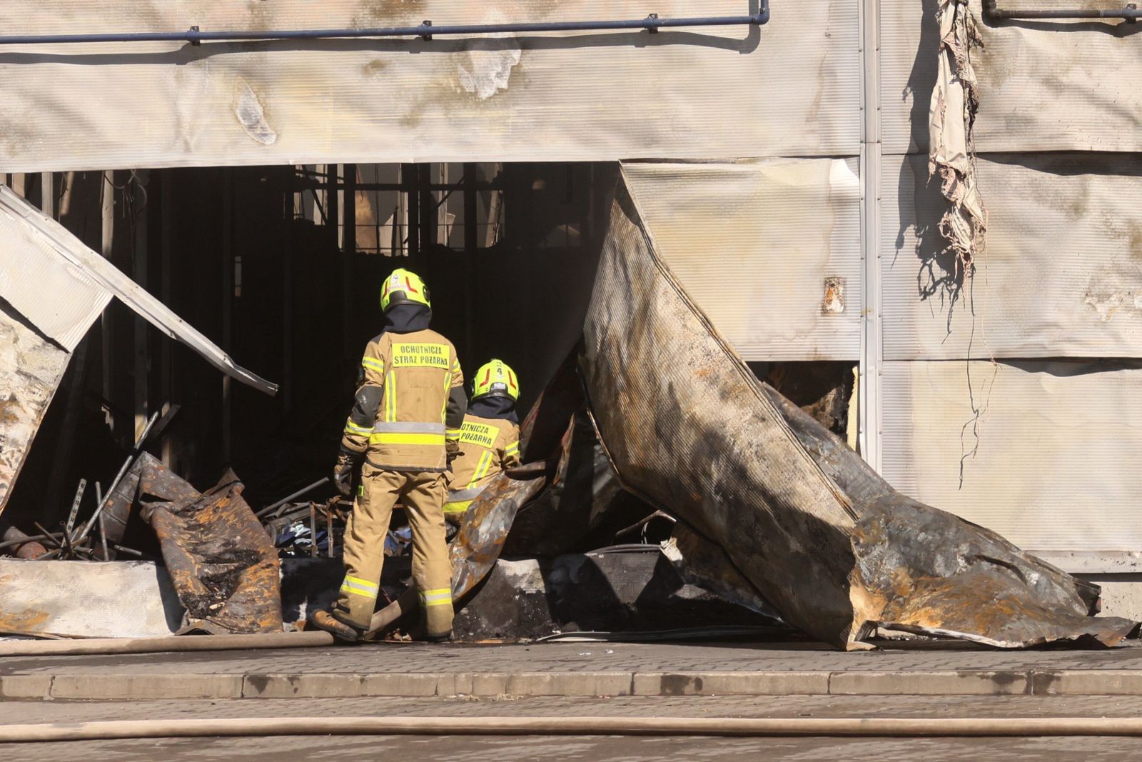 Pożar kompleksu handlowego przy ul. Marywilskiej 44 w Warszawie