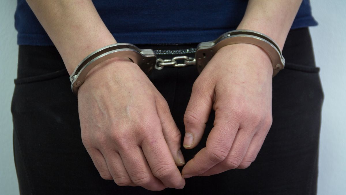 Matka wepchnęła synka do rzeki