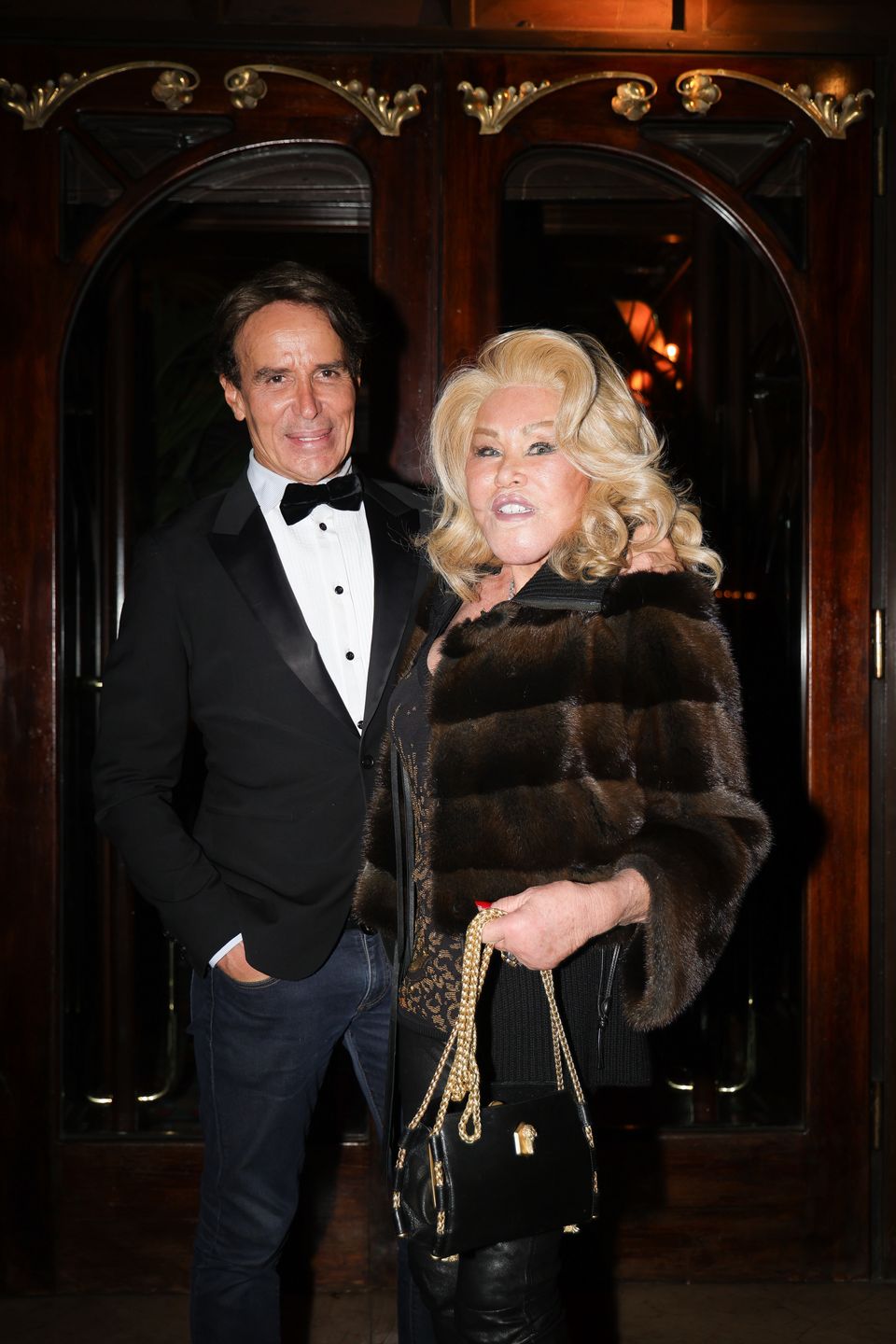 "Kobieta Kot" sfotografowana na randce z narzeczonym