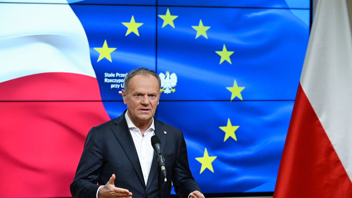 Bruksela, Belgia, 21.03.2025. Premier RP Donald Tusk podczas oświadczenia po posiedzeniu Rady Europejskiej, 21 bm. w Brukseli. (aldg) PAP/Wiktor Dąbkowski