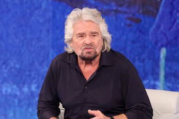 Syn włoskiego komika i polityka skazany. Odpowie za zbiorowe przestępstwo