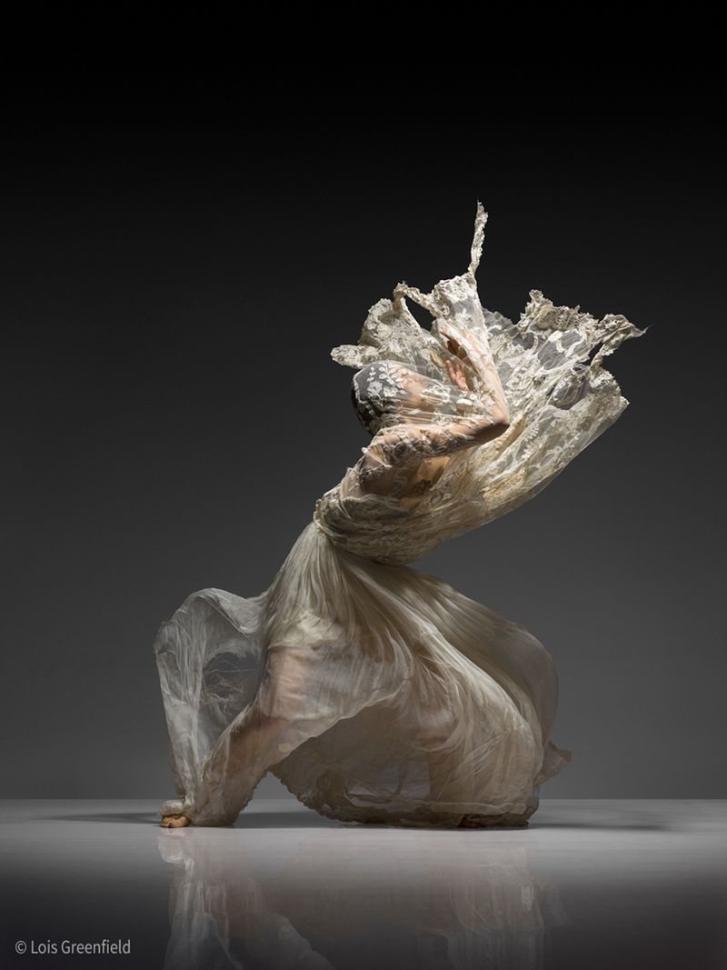 "Ta chwila może istnieć tylko na fotografii" - Lois Greenfield opowiada o fotografowaniu tancerzy Haselbladem z lat 80. 2