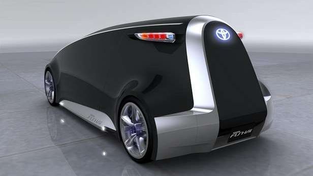 Koncepcyjna Toyota Fun-Vii z wielkim, zewnętrznym ekranem dotykowym 1