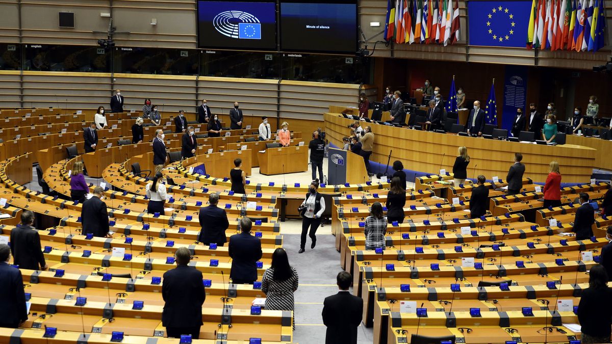 Parlament Europejski chce jak najszybszego przyjęcia bdużetu unijnego. Razem z tzw. mechanizmem pieniądze za praworządność.