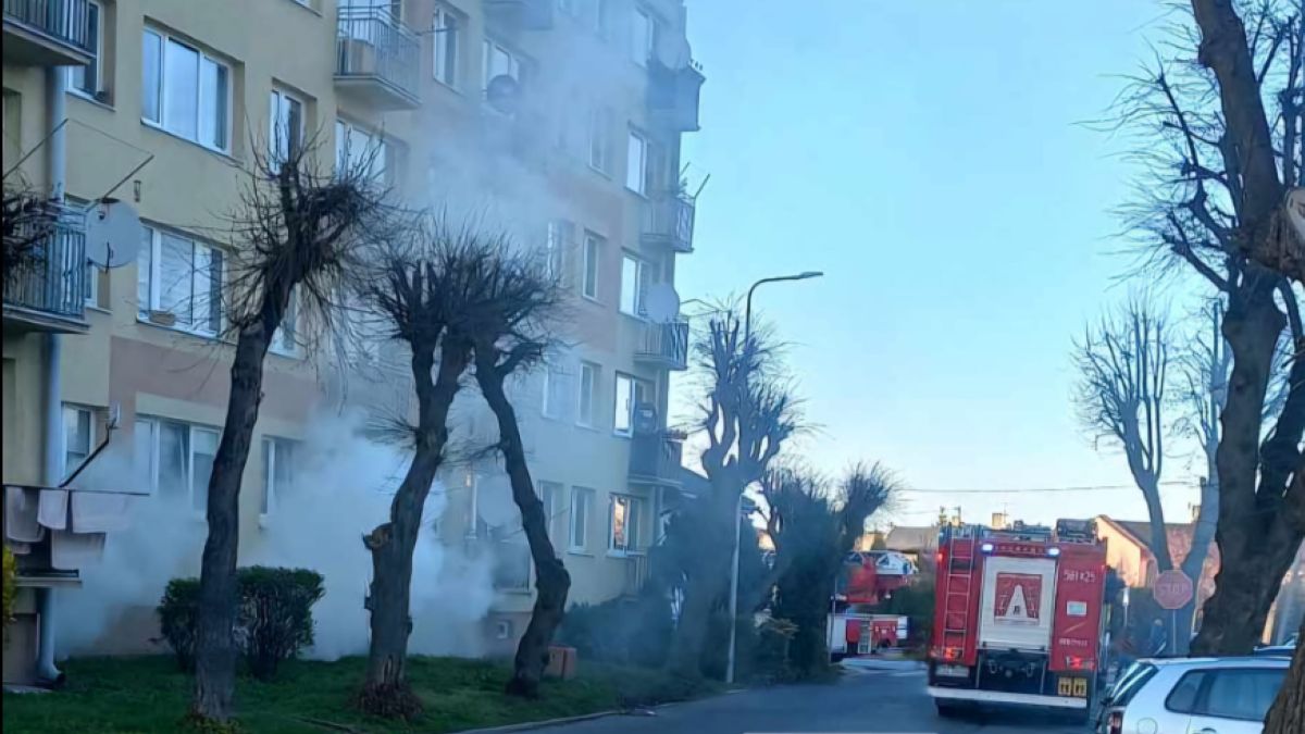 Zapaliła się elektryczna hulajnoga w piwnicy jednego ze strykowskich bloków