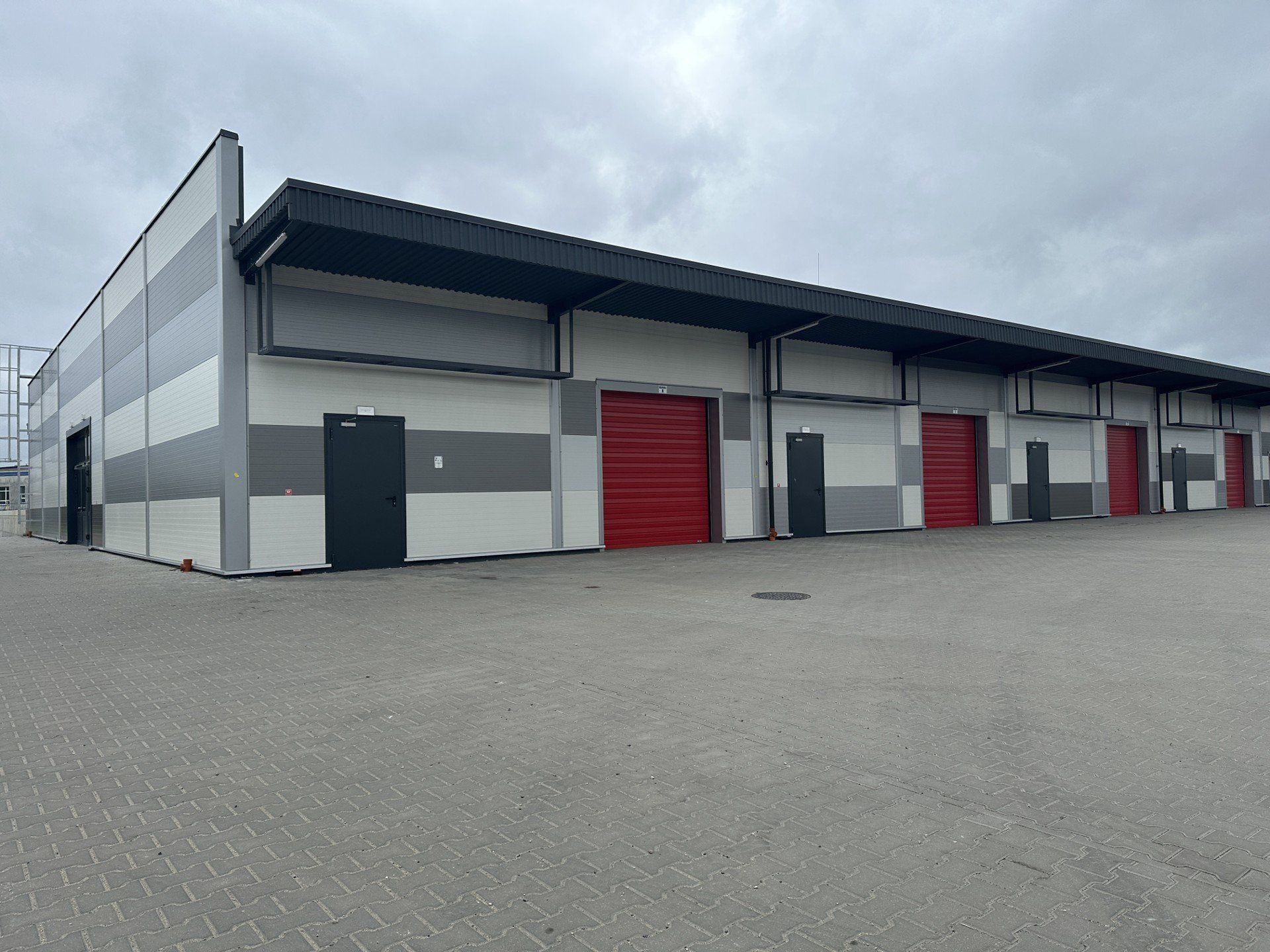 Na początku listopada ruszyć ma handel w nowej hali targowej w Grudziądzu.  Obiekt gotowy jest od lutego 