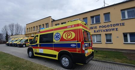 Bielsko-Biała. Nowe karetki w bielskim pogotowiu. Kosztowały prawie 3 mln zł