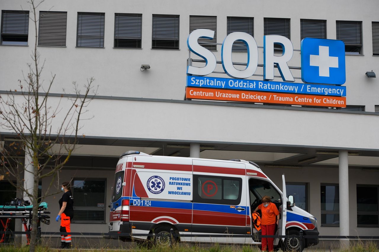 Prześwietlili "Trójkę Morawieckiego". Państwo zabierze więcej składki