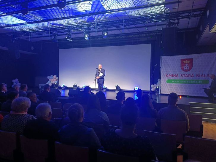 Żłobek, przedszkole i sala widowiskowo-kinowa. Nowoczesny obiekt otwarty pod Płockiem