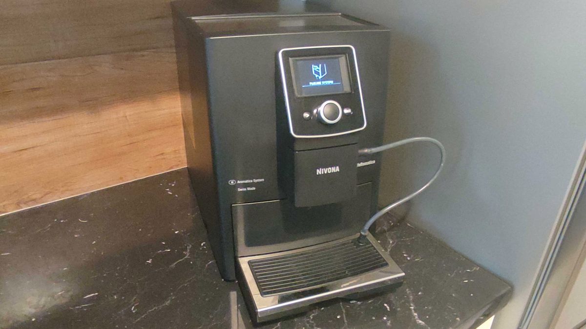 Nivona CafeRomatica 820 - intuicyjny, cichy i elegancki ekspres do kawy 1