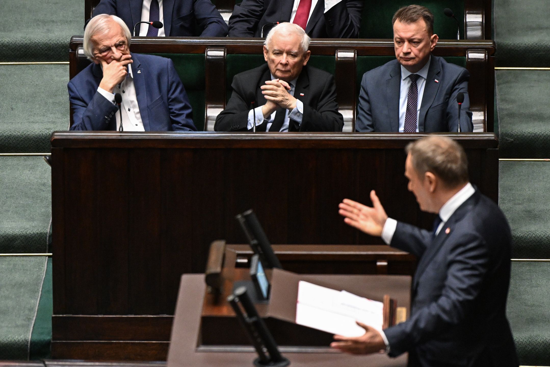 Donald Tusk
Warszawa, 07.03.2025. Premier Donald Tusk przemawia na sali obrad Sejmu w Warszawie, 7 bm. W kolejnym dniu posiedzenia ni�szej izby parlamentu pos�owie wys�uchaj� informacji premiera Donalda Tuska w sprawie sytuacji mi�dzynarodowej i bezpiecze�stwa Polski po szczycie pa�stw sojuszniczych w Londynie oraz po posiedzeniu Rady Europejskiej. (aldg) PAP/Radek Pietruszka
Radek Pietruszka
10, 10 10. X kadencja kadencji, 10., Dziesi�ta, kadencji, obrad, Obrady, plenarna, polityk polityka, Polityka, posiedzenie, Posiedzenie Sejmu, pos�owie, sejm, Sejm RP, sejmu, X kadencja