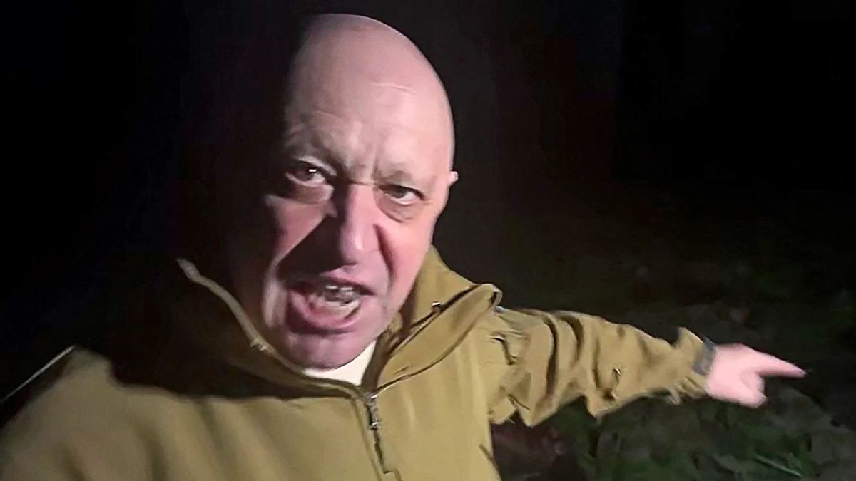 Prigożyn oskarża rosyjskich dowódców o ludobójstwo.